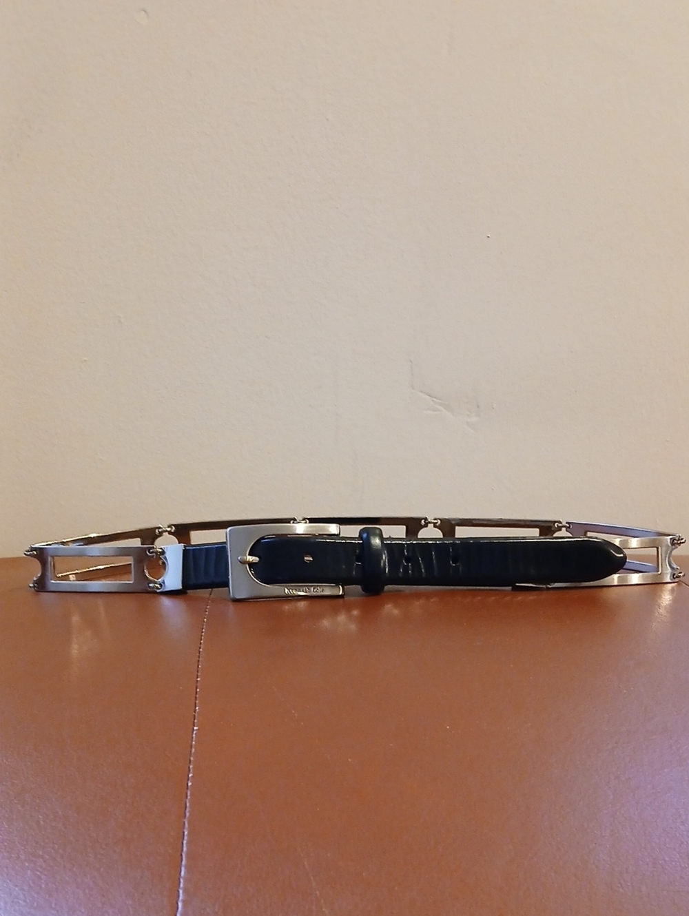 Kenneth Cole Vintage Chrome Link Ladie's Belt Size Medium